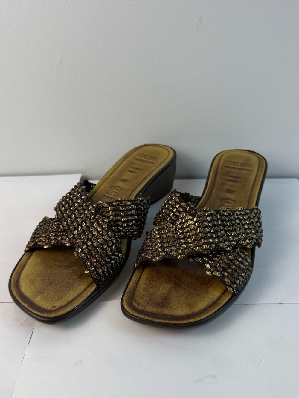 Italian Shoemakers Bronze Braided Strap Slide Wedge Sandals Women’s 9, no box